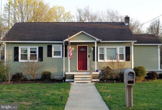 66 E Linden St, Clayton, NJ 08312