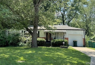 728 Kelvin Dr, Saint Louis, MO 63137