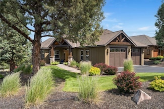 330 Vista Rim Dr, Redmond, OR 97756