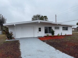 5706 23rd St W, Bradenton, FL 34207