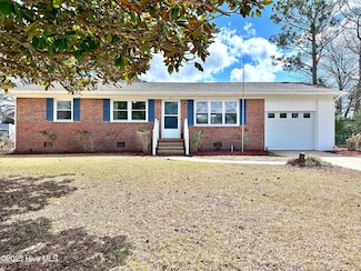 321 Woodhaven Dr, Havelock, NC 28532