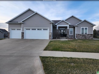 6751 Prairie View Ct, Sioux City, IA 51106