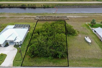 476 SW Bradshaw Cir, Port Saint Lucie, FL 34953