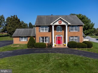 1002 Shadowstone Dr, Lancaster, PA 17603