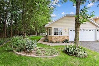 1024 17th Ave SE, Forest Lake, MN 55025