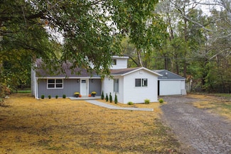 7174 N Center Rd, Mount Morris, MI 48458