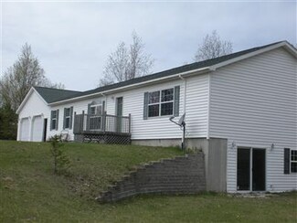 1400 W Adams Rd, Pentwater, MI 49449