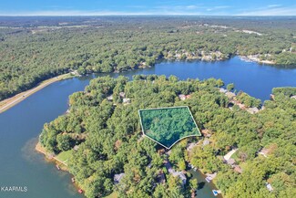 259 Lakewood Dr, Crossville, TN 38558