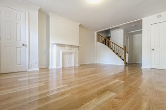 130 Orient Ave, Jersey City, NJ 07305
