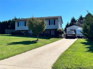 1081 Kentland Dr, King, NC 27021
