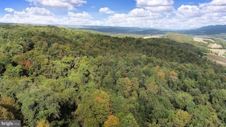 119 Hunter Ln, Wayne Township, PA 17051