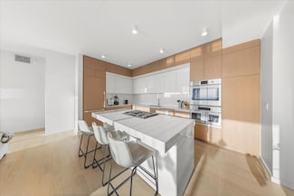 313 W 17th St Unit 1204, Austin, TX 78701