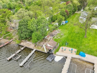 28876 W Pioneer Grove Rd, Cary, IL 60013