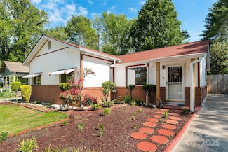 320 Hillview Blvd, Hendersonville, NC 28792