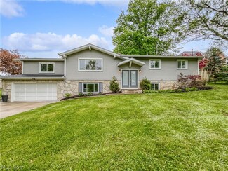 5284 Wiltshire Rd, North Royalton, OH 44133