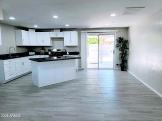 7150 W Montecito Ave, Phoenix, AZ 85033