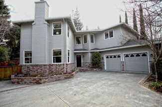 416 W Oakwood Blvd, Redwood City, CA 94061