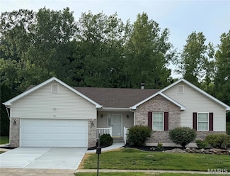 360 Keystone Dr, Fenton, MO 63026