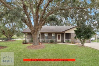 14 Martin Ct, Hinesville, GA 31313