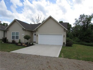 1016 Bennington Ct, Akron, OH 44312