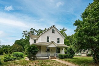 177 Park St, Easthampton, MA 01027