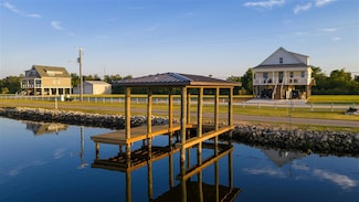 637 River Rd, Lake Charles, LA 70601