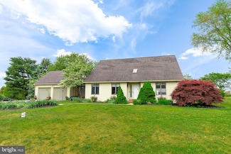 409 Hilltop Rd, Strasburg, PA 17579