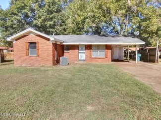 1886 Whitehead Dr, Southaven, MS 38671