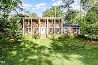 5513 Parkwood Dr, Raleigh, NC 27612