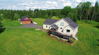 699 Campbell Rd, Irasburg, VT 05845