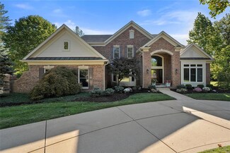 4 Rutherford Ln, Saint Louis, MO 63131