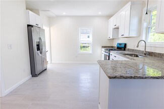 90 Winthrop Ave, Providence, RI 02908