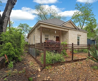2300 Willow St, Austin, TX 78702