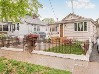2912 Schley Ave, Bronx, NY 10465