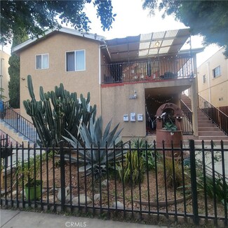 1462 Henderson Ave, Long Beach, CA 90813