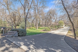 15664 Mills Dr Unit D, Visalia, CA 93292