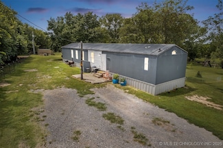 19596 S 405th Ave E, Porter, OK 74454