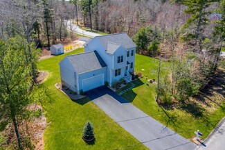 7 Brewster Dr, Freetown, MA 02717