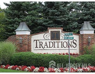 231 Lucy Ct, South Plainfield, NJ 07080