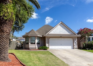46 Campeche Cir, Galveston, TX 77554