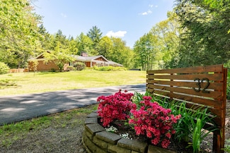 32 Four Rod Rd, Rochester, NH 03867