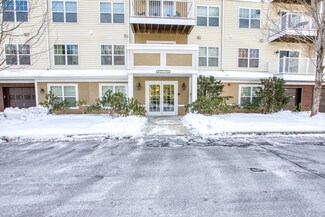 26 Schoolhouse Dr Unit 302, West Hartford, CT 06110