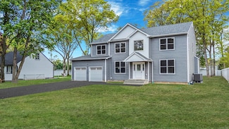 146 Walter Ave, Hauppauge, NY 11788