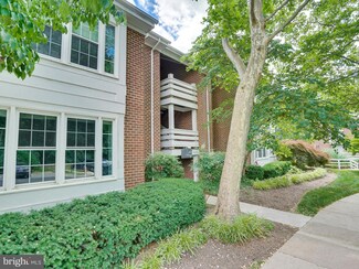 11168 Beaver Trail Ct, Reston, VA 20191