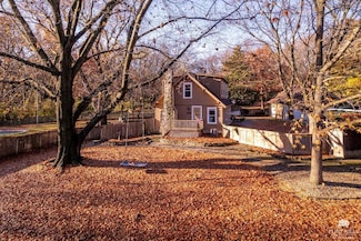 1015 Ivy Ln, Manhattan, KS 66502