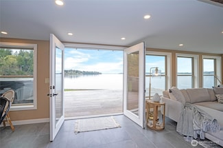 13912 34th Street Kp N, Lakebay, WA 98349