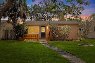 131 44th Ave N, Saint Petersburg, FL 33703