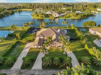 7401 Peppertree Cir S, Davie, FL 33314
