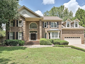 620 River Oaks Ln, Charlotte, NC 28226