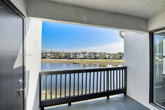735 SW 113th Way Unit 735, Pembroke Pines, FL 33025